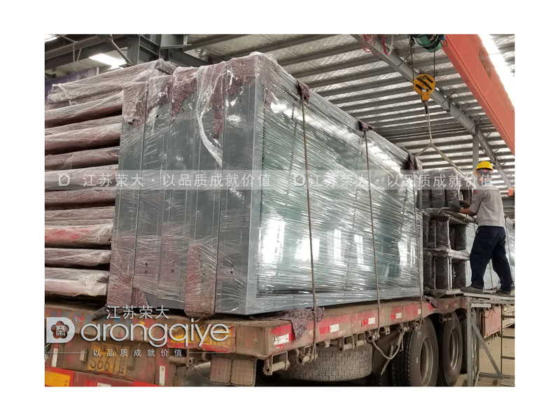 河南洛陽(yáng)公交候車亭