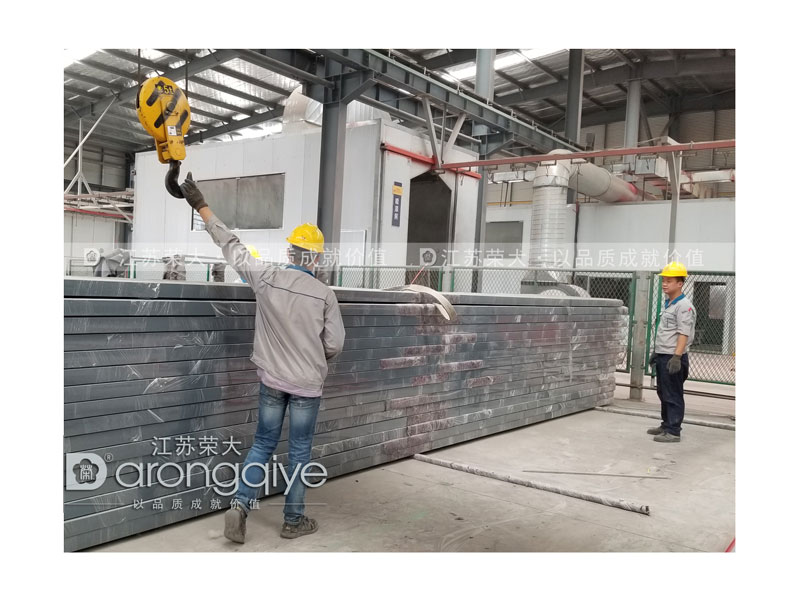 河南洛陽(yáng)公交候車亭