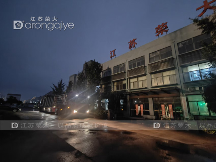 第二批山東公交候車亭發(fā)往項(xiàng)目地配圖二